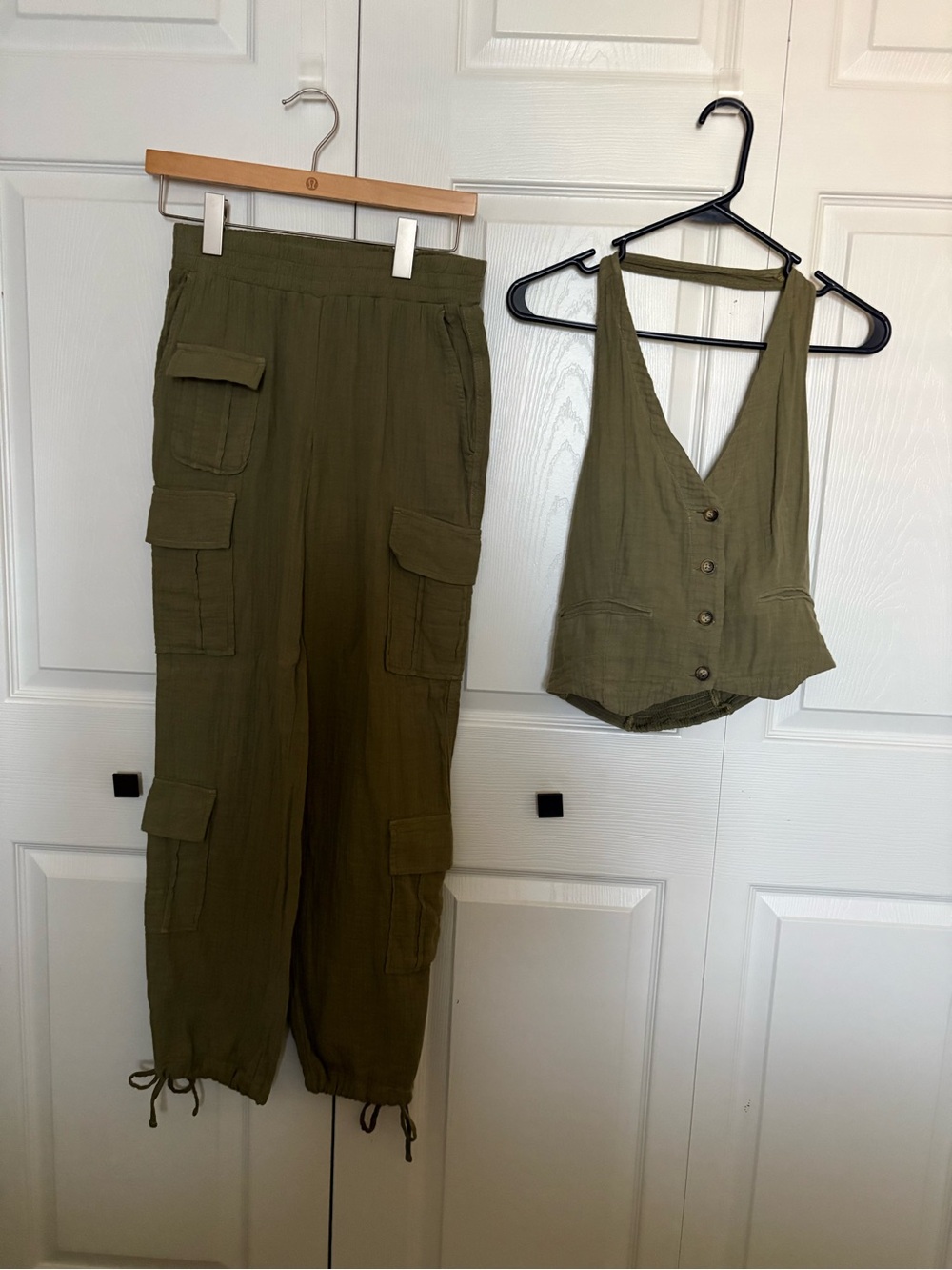Women’s Olive Cargo Jogger Pants - Utility Style
